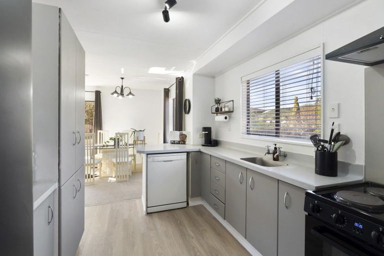 Photo of property in 15 Spackman Crescent, Paraparaumu, 5032