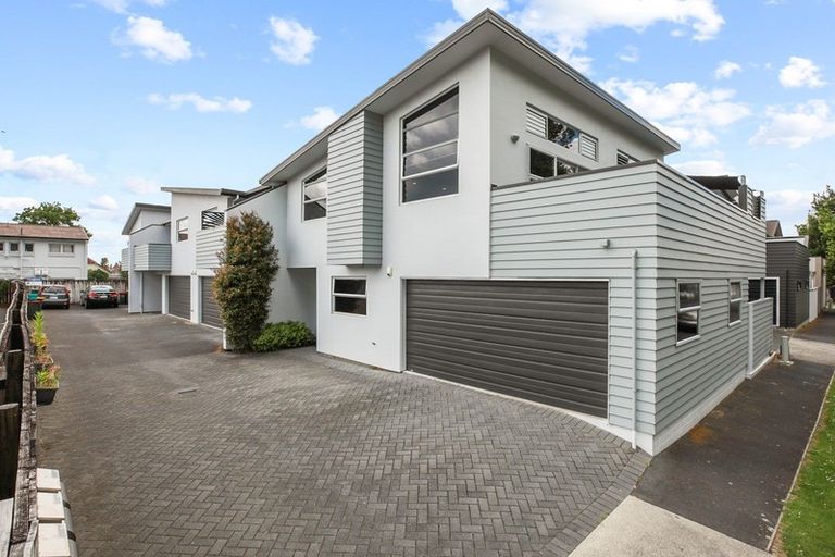 Photo of property in 46u3 Willoughby Street, Whitiora, Hamilton, 3200