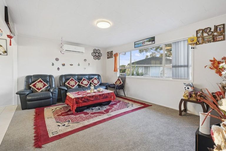 Photo of property in 29 Othello Drive, Clover Park, Auckland, 2023