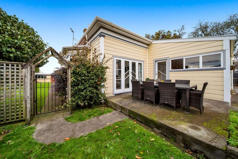 Photo of property in 61 Turuturu Road, Hawera, 4610