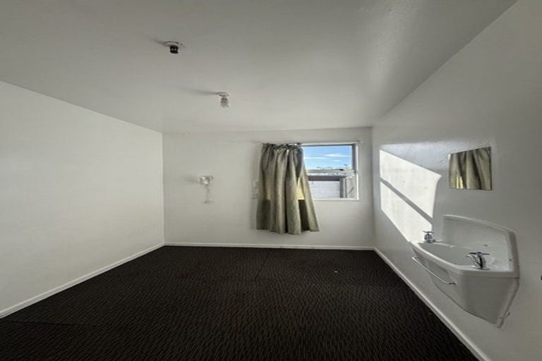 Photo of property in 35 Shirley Road, Shirley, Christchurch, 8013