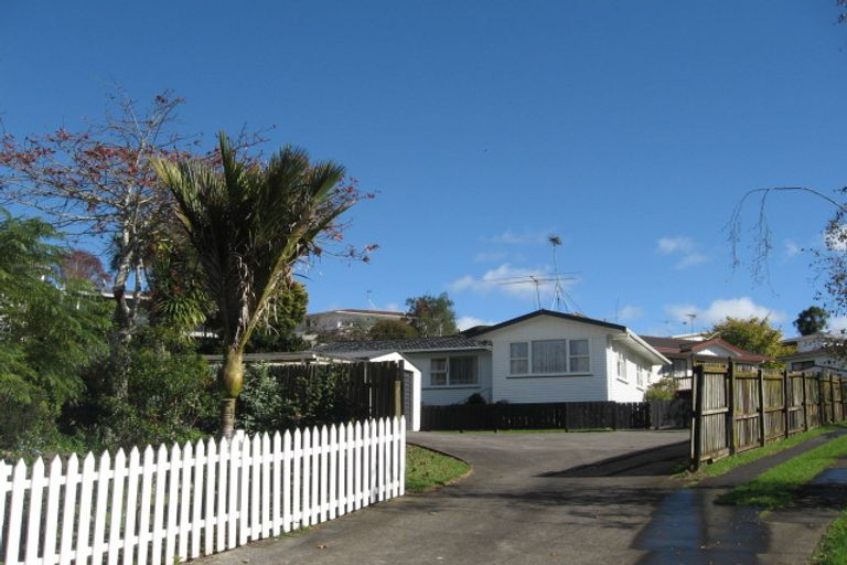 Photo of property in 2/23 Okareka Place, Pakuranga Heights, Auckland, 2010