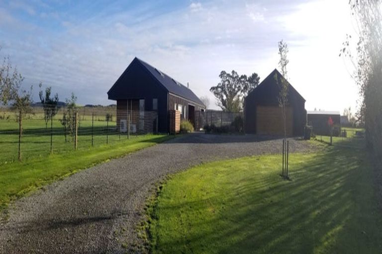 Photo of property in 48 Sherwood Road, Makikihi, Waimate, 7978