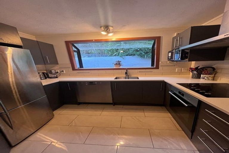 Photo of property in 11 Te Kiteroa Grove, Churton Park, Wellington, 6037