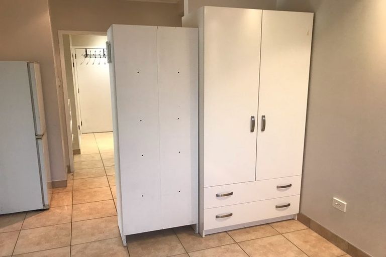 Photo of property in 22 School Road, Te Atatu South, Auckland, 0610