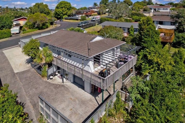 Photo of property in 1/46 Weatherly Road, Torbay, Auckland, 0630