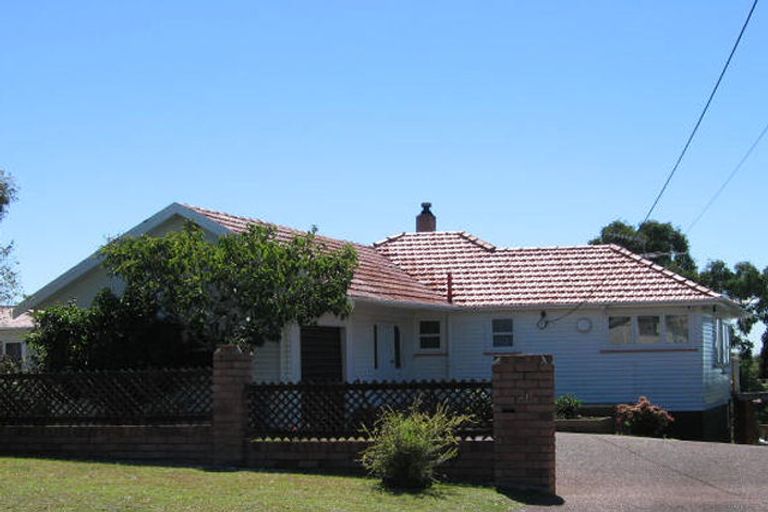 Photo of property in 20 Kokiri Street, Te Atatu South, Auckland, 0610