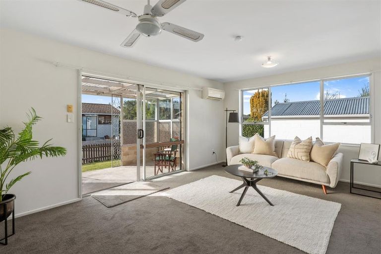 Photo of property in 2/158 Highsted Road, Casebrook, Christchurch, 8051