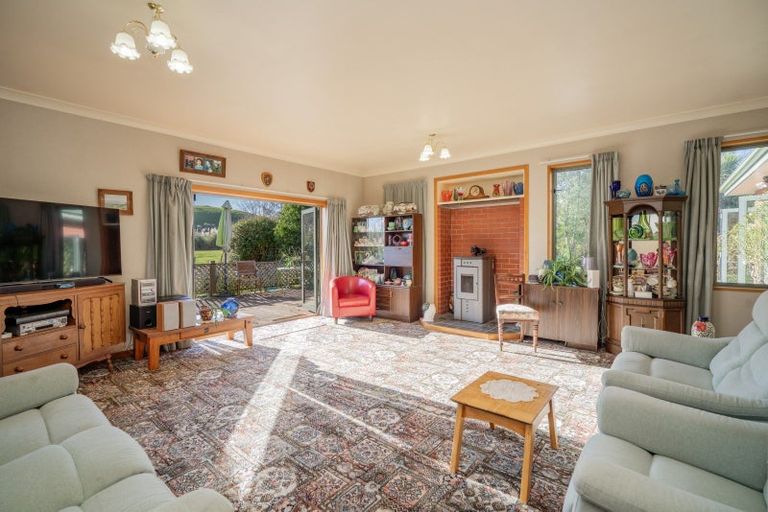 Photo of property in 52 Level Street, Dipton, 9791