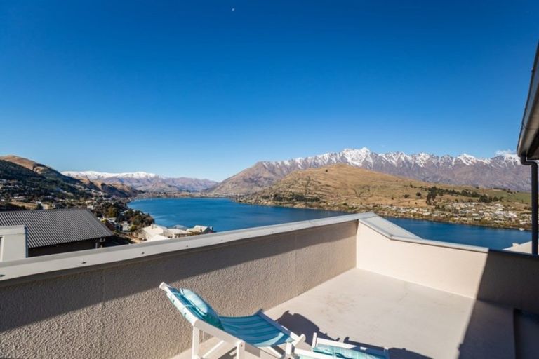 Photo of property in 70 Hensman Road, Queenstown, 9300