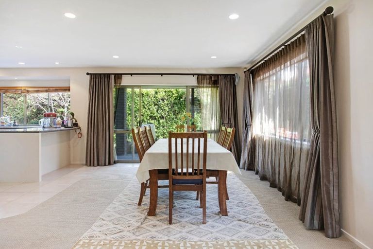 Photo of property in 116a Jeffs Road, Flat Bush, Auckland, 2016