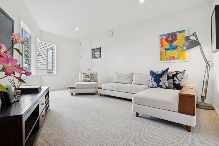 Photo of property in 83 Ngataringa Road, Devonport, Auckland, 0624