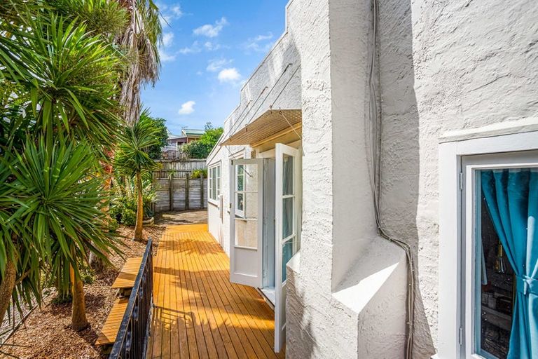 Photo of property in 1/8 Millbrook Road, Henderson, Auckland, 0612