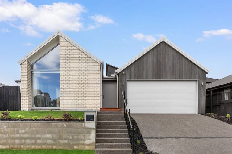Photo of property in 17 Akakura Terrace, Peacocke, 3206