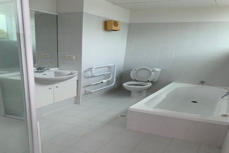 Photo of property in The Links, 378-382 Kapiti Road, Paraparaumu Beach, Paraparaumu, 5032