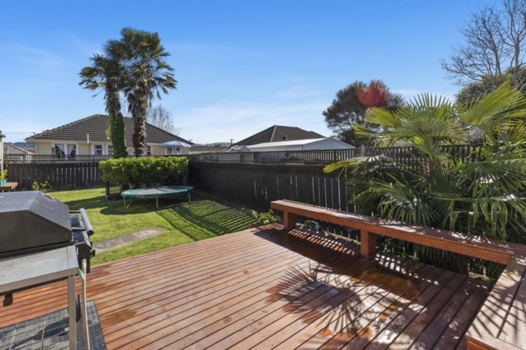 Photo of property in 4 Mayo Grove, Naenae, Lower Hutt, 5011