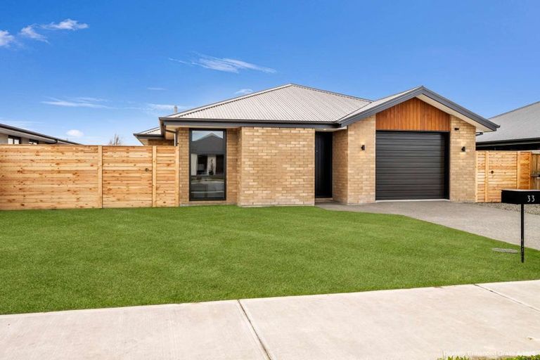 Photo of property in 33 Benn Street, Amberley, 7481