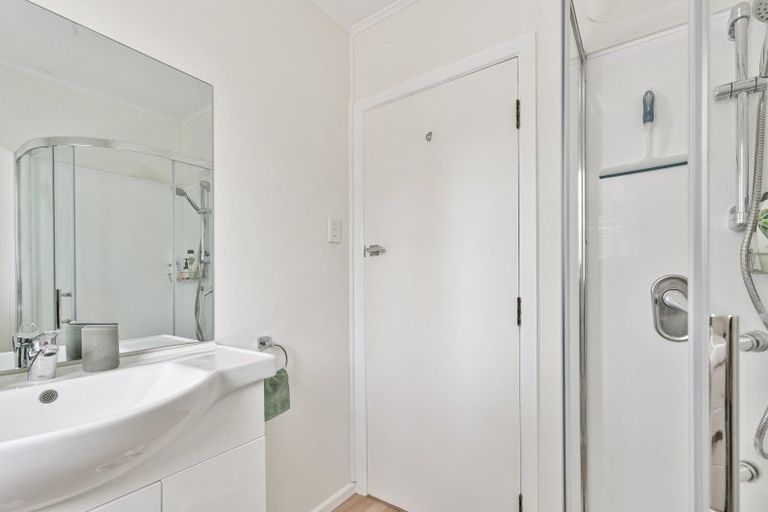 Photo of property in 9 Kowhai Street, Tawa, Wellington, 5028