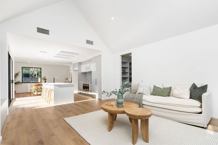 Photo of property in 1/29 Wrights Road, Addington, Christchurch, 8024