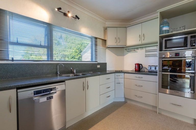 Photo of property in 18 Richardson Street, Woodville, 4920