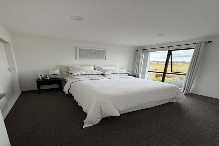 Photo of property in 8 Berba Lane, Westgate, Auckland, 0814