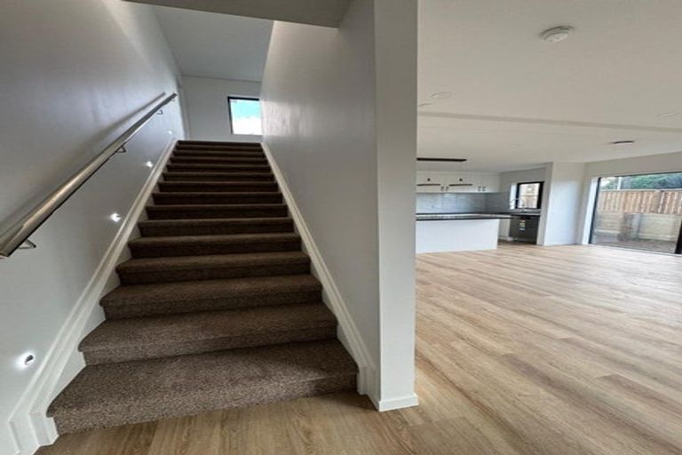 Photo of property in 73a Arimu Road, Papakura, 2110