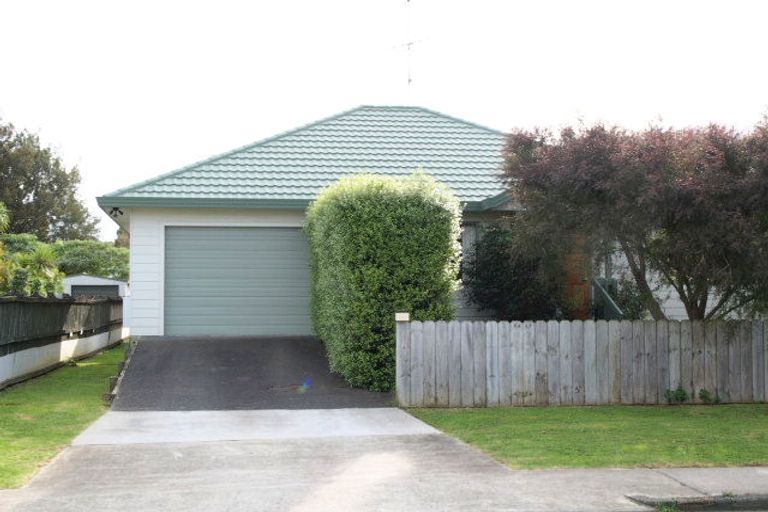 Photo of property in 1/169 Wellington Street, Howick, Auckland, 2014