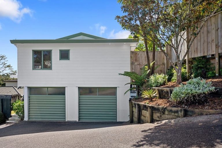 Photo of property in 121b Sunnyside Road, Sunnyvale, Auckland, 0612