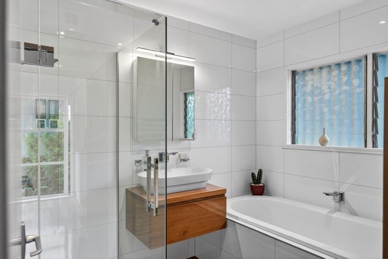 Photo of property in 70 Aramoana Avenue, Devonport, Auckland, 0624