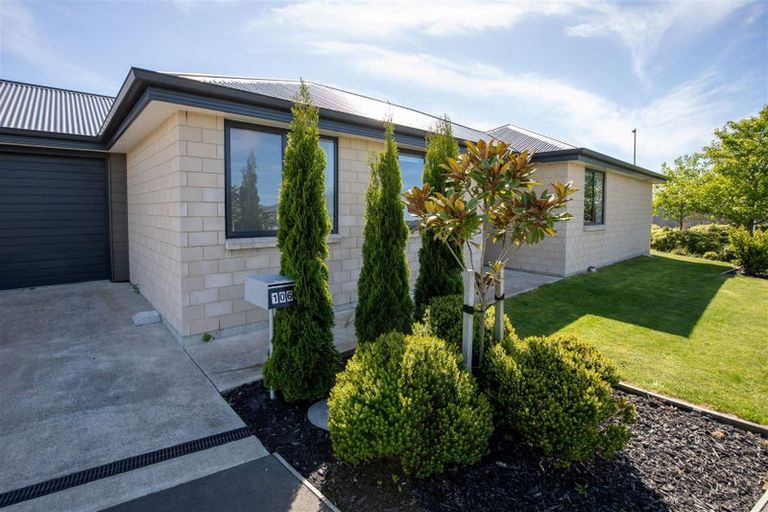 Photo of property in 106 Haymakers Crescent, Rolleston, 7614