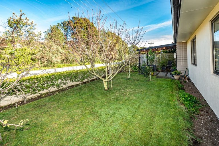 Photo of property in Caversham Park, 2/2 Caversham Road, Westmere, Whanganui, 4501
