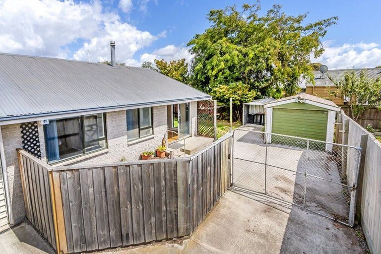 Photo of property in 121 Hay Street, Bromley, Christchurch, 8062