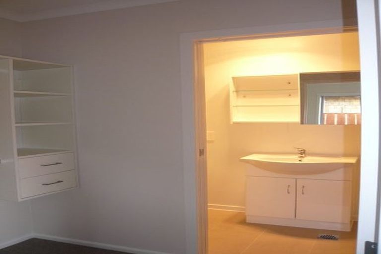 Photo of property in 17u2 Jones Crescent, Melville, Hamilton, 3206