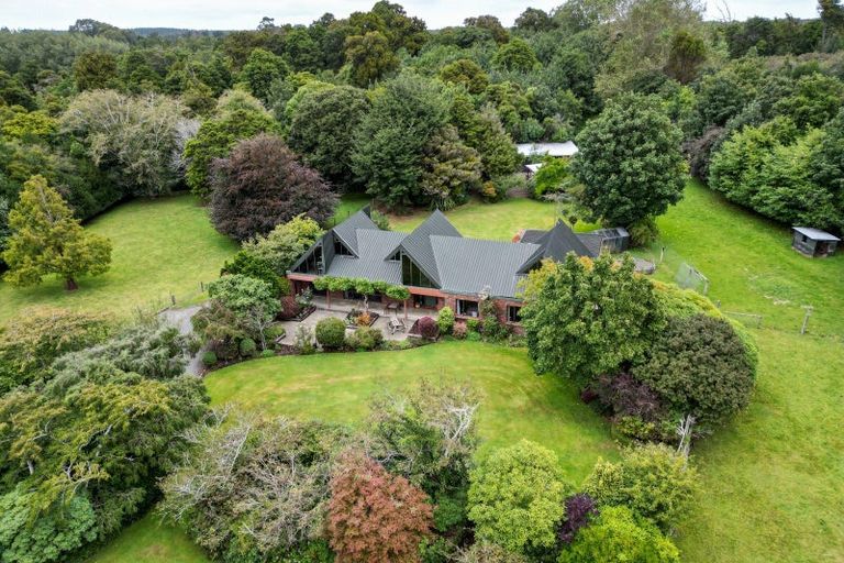 Photo of property in 54 Mckellar Road, Seaward Bush, Invercargill, 9871