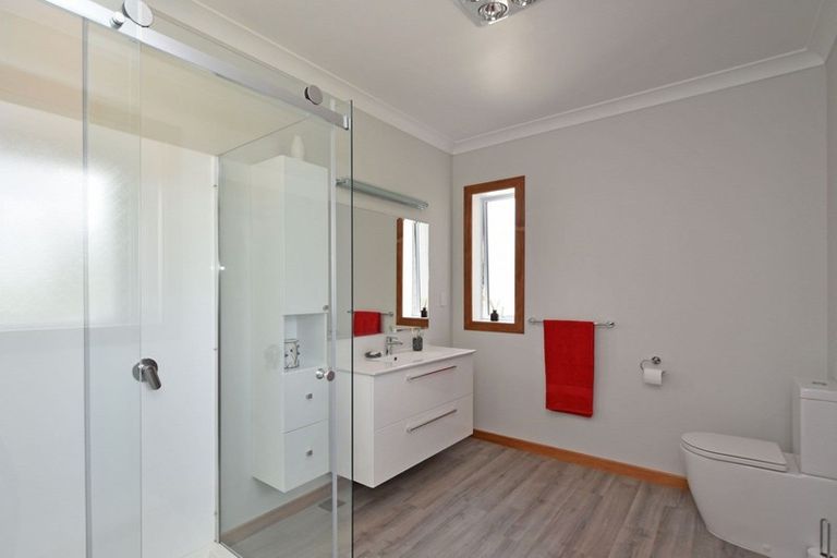 Photo of property in 674 Ryal Bush Wallacetown Road, Wallacetown, Invercargill, 9874
