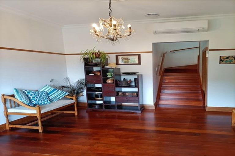 Photo of property in 121 Barnard Street, Wadestown, Wellington, 6012