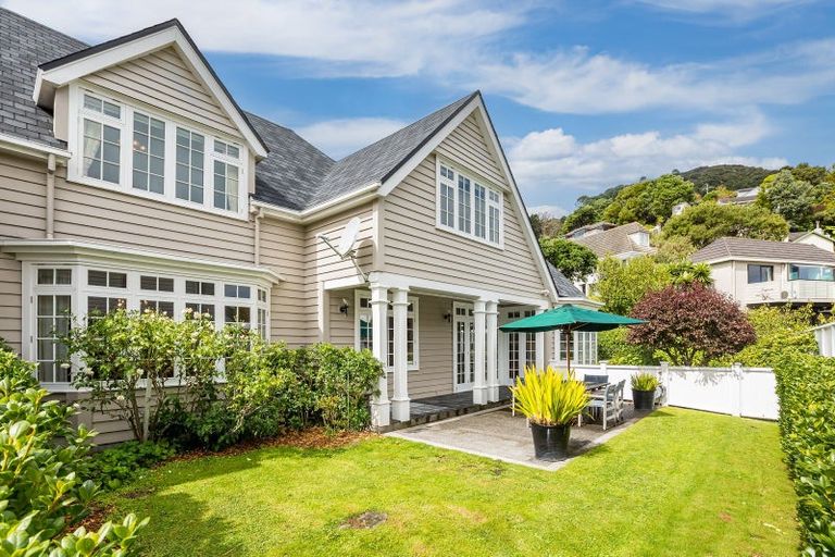Photo of property in 6 Cheviot Road, Lowry Bay, Lower Hutt, 5013