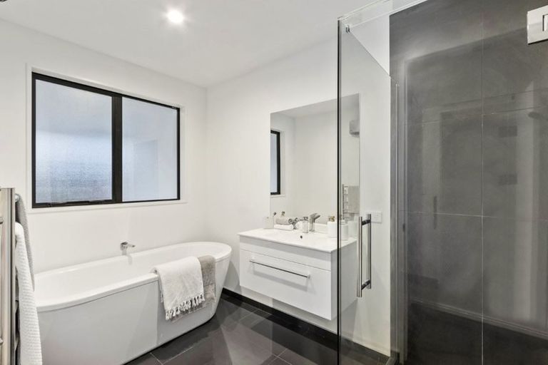 Photo of property in 10 Guilder Drive, Prebbleton, 7604