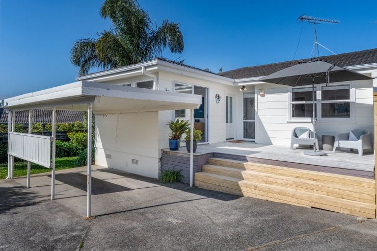 Photo of property in 2/66 Prince Regent Drive, Half Moon Bay, Auckland, 2012