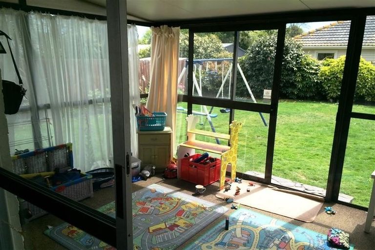 Photo of property in 28 Strathfield Avenue, Dallington, Christchurch, 8061