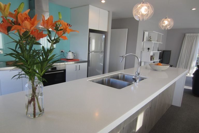 Photo of property in 11 Saint Adela Place, Woolston, Christchurch, 8062