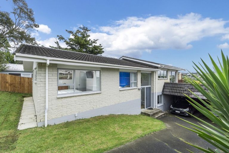 Photo of property in 24 Shanaway Rise, Hillcrest, Auckland, 0627