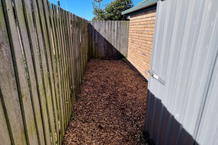 Photo of property in 12a Topham Lane, Hornby, Christchurch, 8042