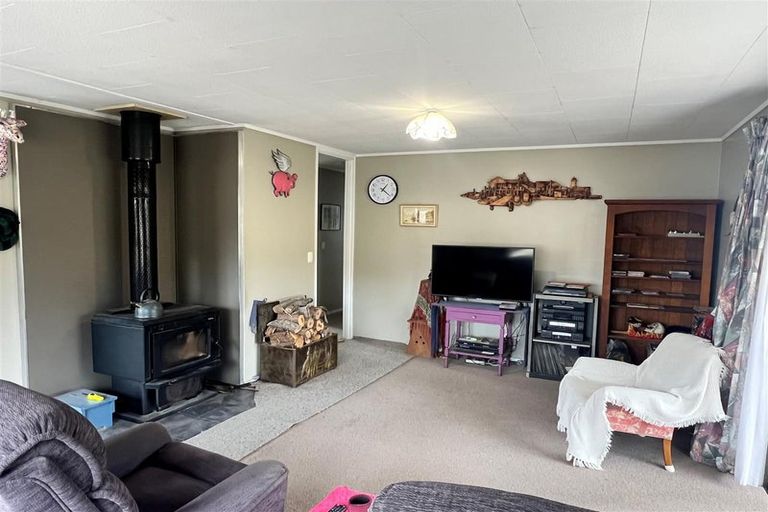 Photo of property in 14 Andersen Street, Reefton, 7830