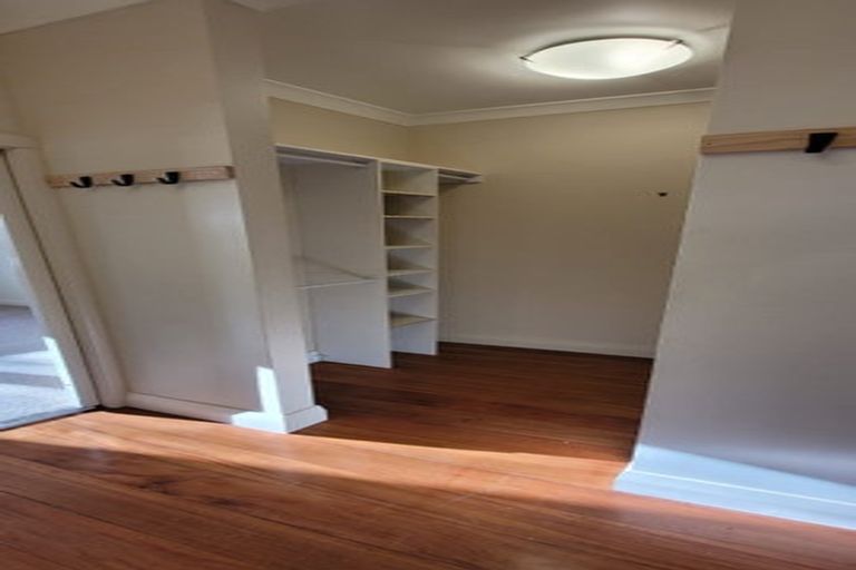 Photo of property in 40 Birdwood Road, Waterloo, Lower Hutt, 5011