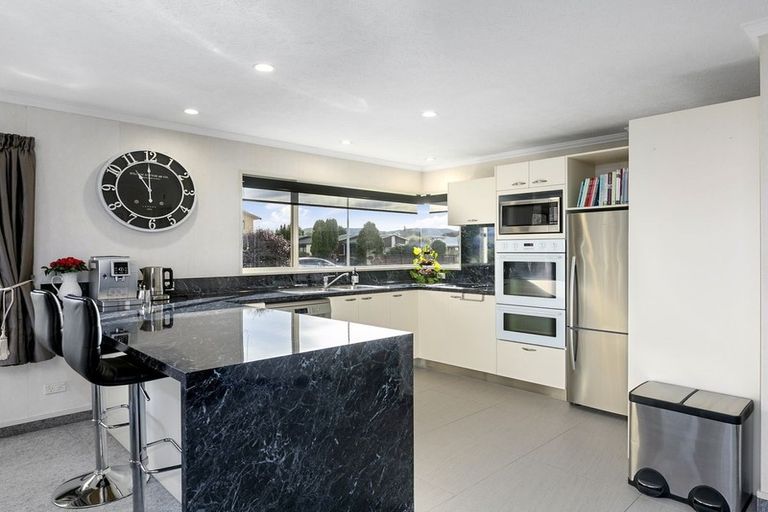 Photo of property in 142 Hagart-alexander Drive, Mosgiel, 9024