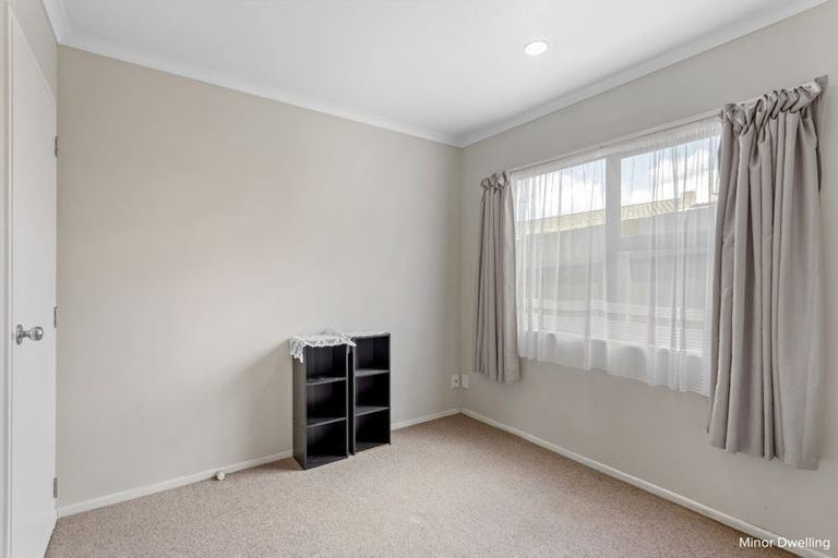 Photo of property in 15a Sarona Avenue, Glen Eden, Auckland, 0602