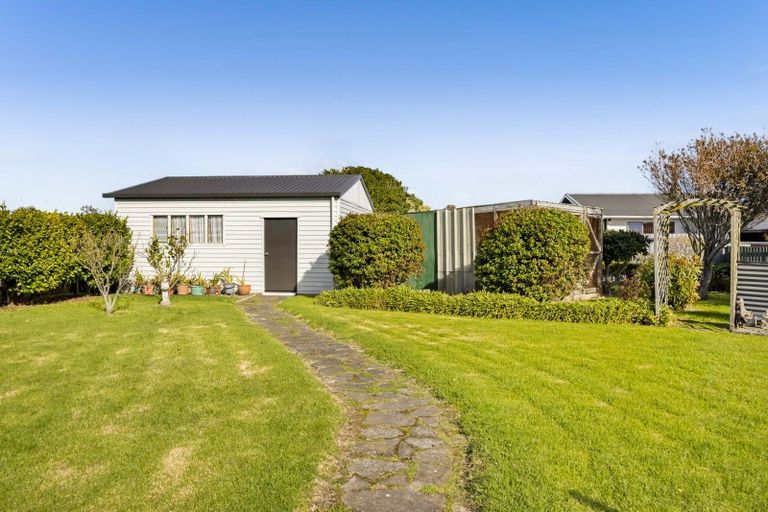 Photo of property in 158 Tasman Street, Opunake, 4616