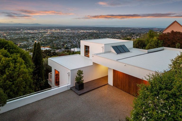 Photo of property in 3 Allom Lane, Cashmere, Christchurch, 8022