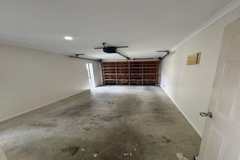 Photo of property in 12 Mangerton Lane, East Tamaki Heights, Auckland, 2016